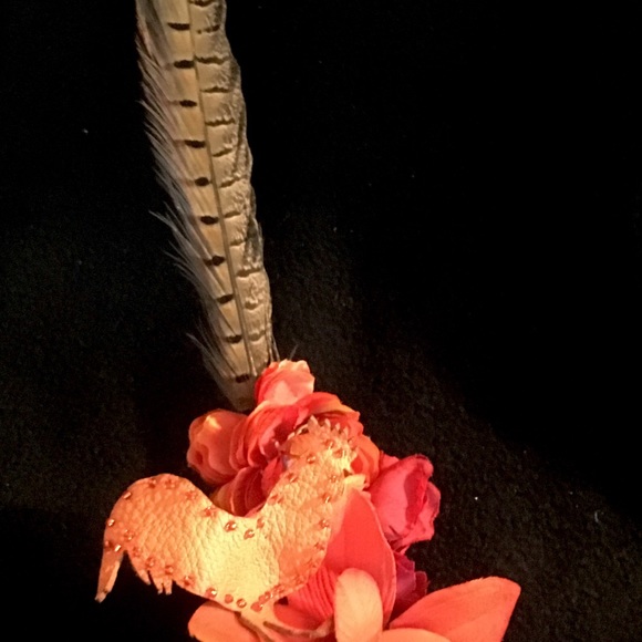 Pheasant Feather Hair Clip with Flowers - Picture 3 of 4